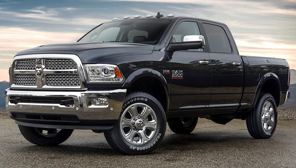2017-ram-2500-crew-cab-with-4x4-off-road-package