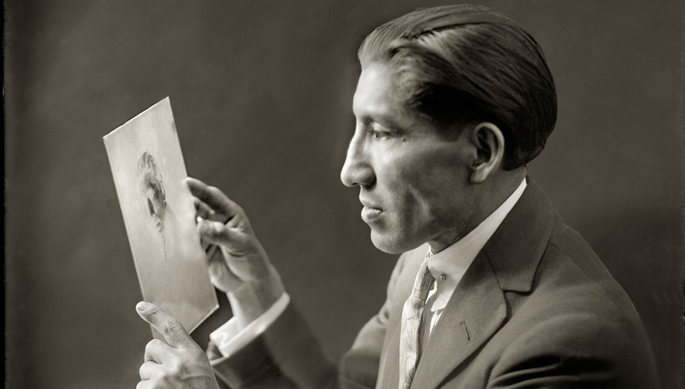 Portada del suplemento cultural 'Variedades' del diario El Peruano, homenaje a Martín Chambi.