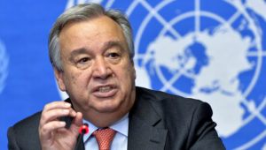 Mr. Antonio Guterres briefs journalists on WFP and UNHCR's urgent joint appeal for food rations in Africa in 2014. (Photo: UN)