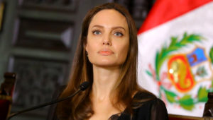 Actriz estadounidense Angelina Jolie durante una conferencia de prensa en Palacio de Gobierno de Lima, Perú. Foto: Reuters