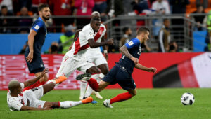 YEKATERINBURG, June 21, 2018 (Xinhua) — Lucas Hernandez (1st R) of France competes during the 2018 FIFA World Cup Group C match between France and Peru in Yekaterinburg, Russia, June 21, 2018. (Xinhua/Du Yu)