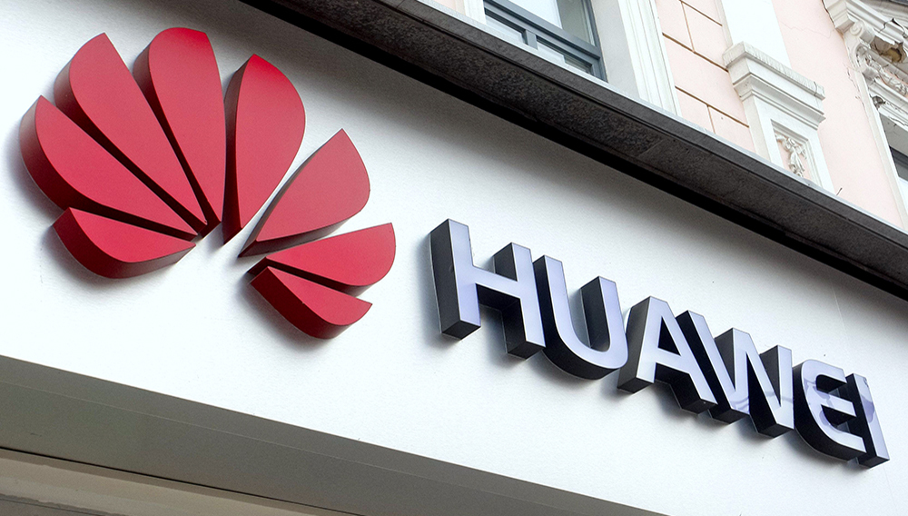 Huawei logo seen at the entrance to a Huawei brand store in Kiev, Ukraine. Credit: Pavlo Gonchar/SOPA Images/ZUMA Wire/Alamy Live News