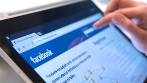In Europa gehen die Nutzerzahlen zurück - weltweit legt Facebook aber weiter zu. Foto: dpa