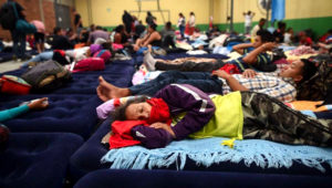 Chiapas brindará asistencia en albergues a migrantes hondureños que “ingresen regularmente” a México. | Foto: Edwin Bercián/Publinews.gt