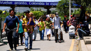 En la frontera entre Colombia y Venezuela se concentran todos los males de la crisis que motivó a tres millones de personas a dejar el país desde 2015. AFP / RONALDO SCHEMIDT