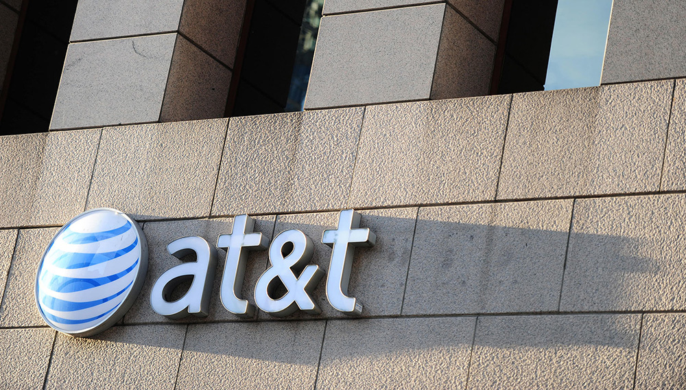 AT&T takes WING with Nokia IoT network to offer global services and slicing. | Photo: Alex Milan Tracy/AP