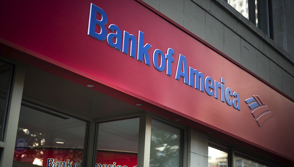 Signage is displayed on the exterior of a Bank of America Corp. branch in New York, U.S., on Wednesday, Oct. 12, 2016. Bank of America Corp. is scheduled to release earnings figures on October 17. Photographer: Mark Kauzlarich/Bloomberg