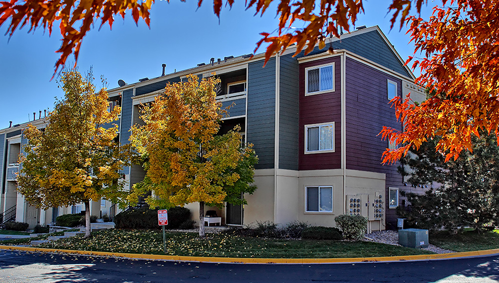 MIG Real Estate Expands in Colorado with Acquisition of 168-Unit Copper Terrace Community in Centennial. | Photo: Ivelin Penchev