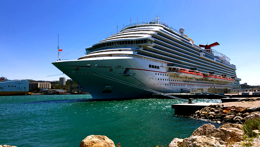 The 133,500-ton Carnival Vista carries a maximum of 4,980 passengers. CHRIS OWEN FOR USA TODAY