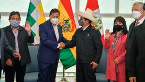 Presidente de la República, Pedro Castillo, junto a ministros de Estado, participa de reunión bilateral con su homólogo de Bolivia, Luis Arce. | FOTO: Presidencia Perú (Flickr)