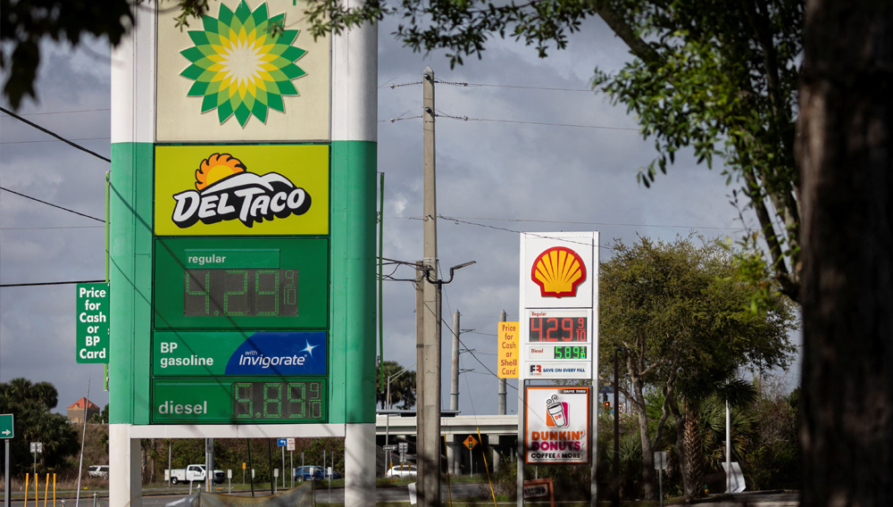 Gas prices are displayed at a gas station as the prices of oil and gas surge, amid the U.S.-Israel conflict with Iran, in Titusville, Florida, U.S., March 31, 2026. REUTERS/Marco Bello