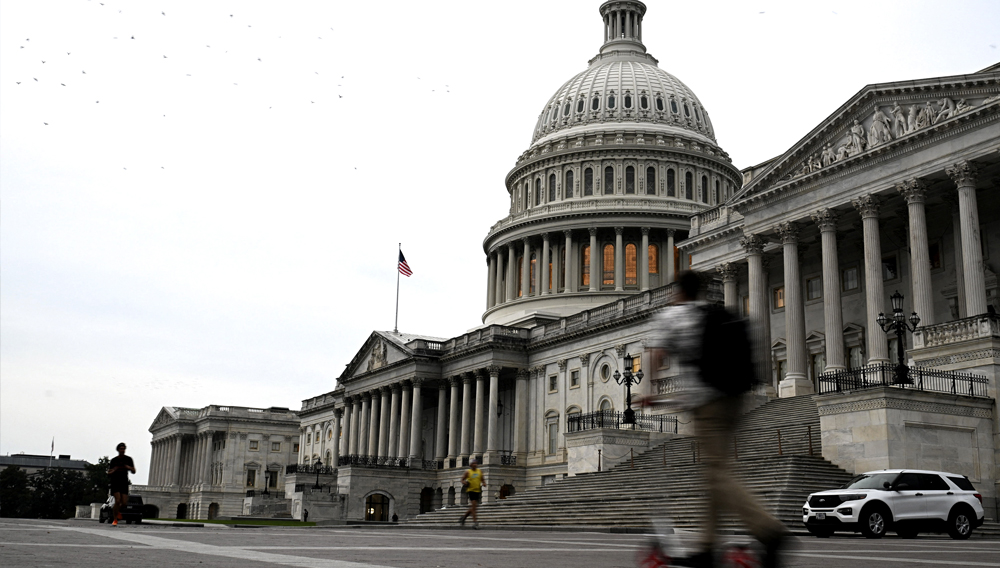 A view of the U.S. Capitol building a day before a partial government shutdown is scheduled to take place, on Capitol Hill in Washington, D.C., U.S., September 30, 2025. REUTERS/Annabelle Gordon