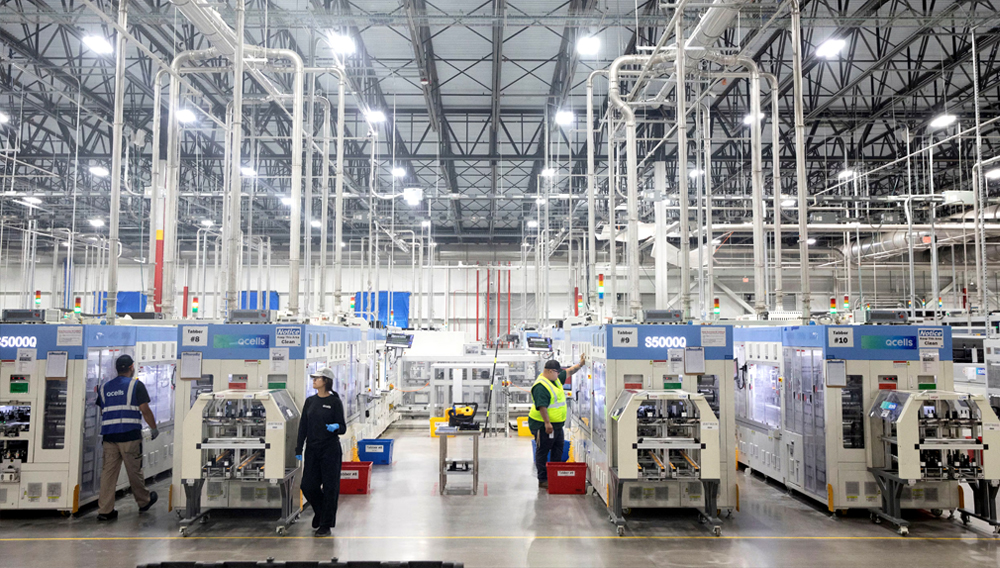 Qcells employees work inside the North America factory in Cartersville, Georgia, U.S. June 8, 2026. REUTERS/Alyssa Pointer.